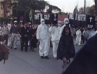 Enterrem el tnel d'Horta i el camp de golf - Carnestoltes 2002.